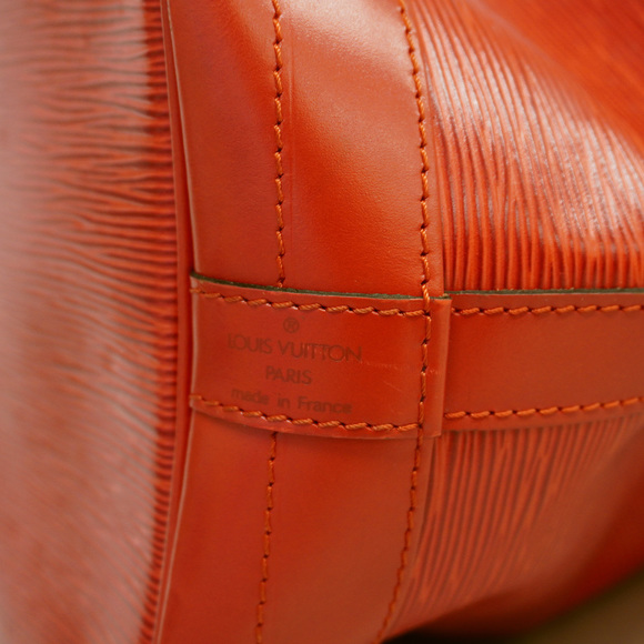 LOUIS VUITTONAuth  Epi Noe M44007 Women's Shoulder Bag Castilian Red - Picture 5 of 10